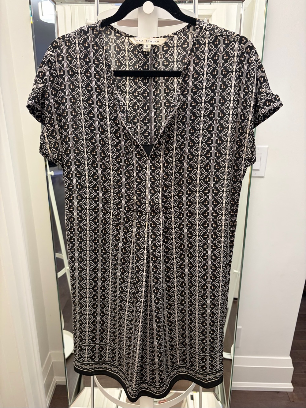 Max Studio Black and White Printed Midi Dress